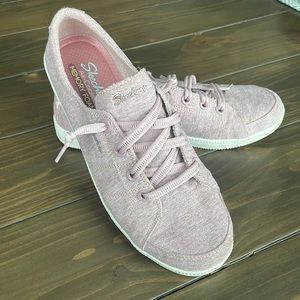 Skechers Air Cooled Memory Foam Sneakers - SIZE 9